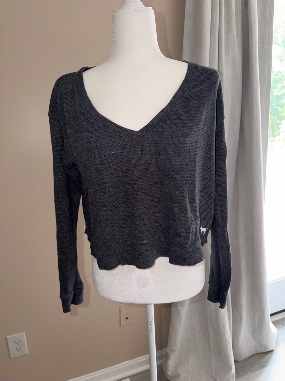 PINK Victoria's Secret Black V-Neck Cropped Knit Pullover